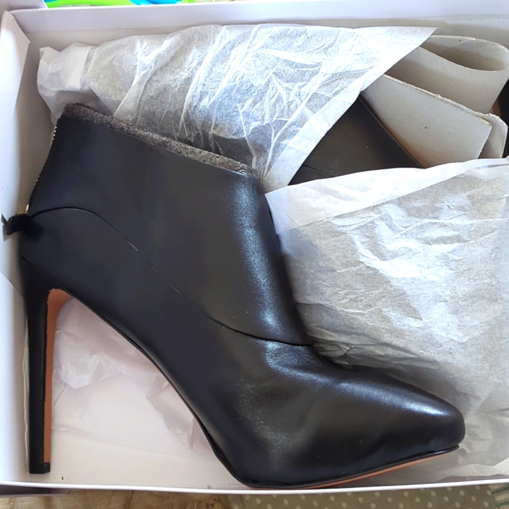 Nine West NWNavajoe Stiletto Booties 12M
